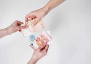 Living Together, Banking Apart – Are Separate Accounts Damaging Your Marriage?