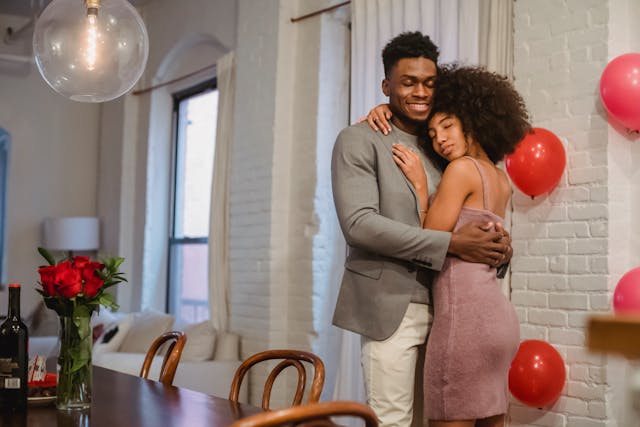 10 Signs You’re Dating Someone Who’s Still Hung Up on Their Ex – and How to Tell for Sure