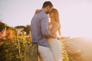 10 Signs You’re Dating Someone Who’s Still Hung Up on Their Ex – and How to Tell for Sure