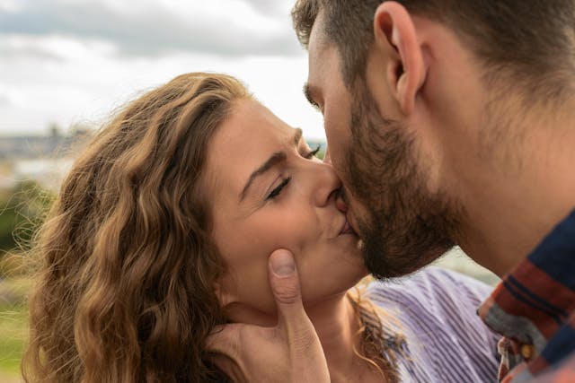 If Kissing Is an Implicit Sexual Contract, This Is Why Your Wife Doesn’t Touch